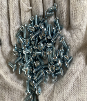 Vít ren tam giác M4 x 10